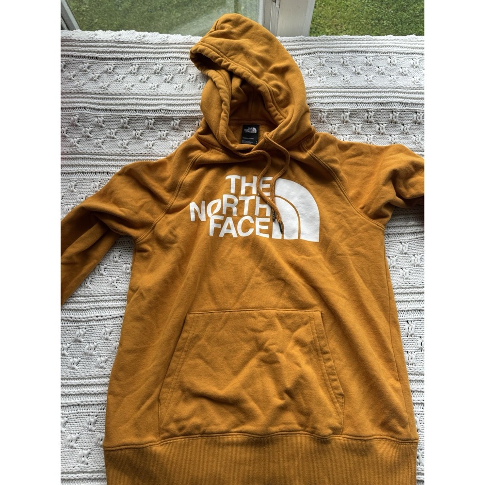 022 – Perfect Condition Women's Size Small North Face Hoodie, Fun Color